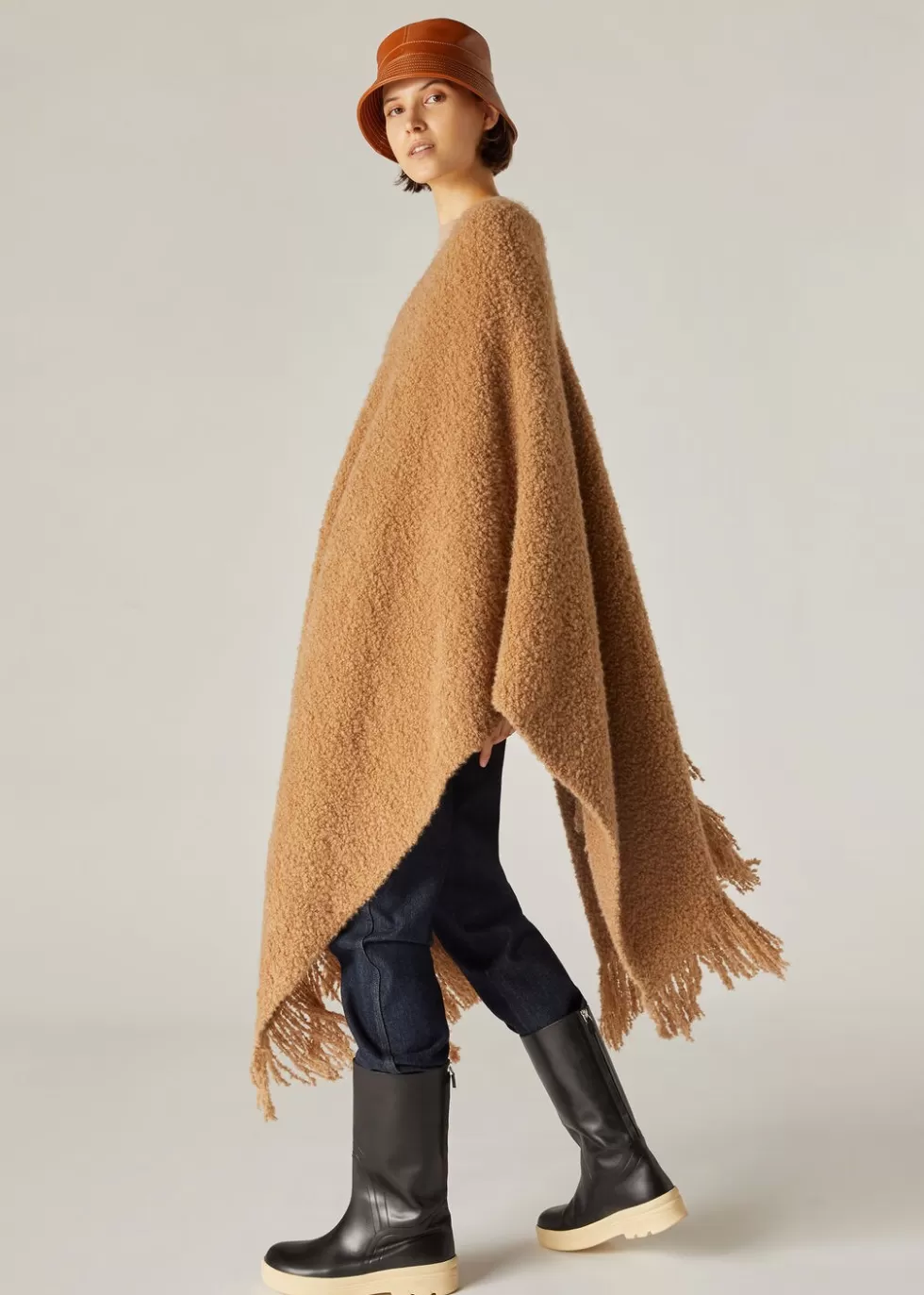 Coats & Capes*Loro Piana Fluffy Poncho Toasted Hazelnut