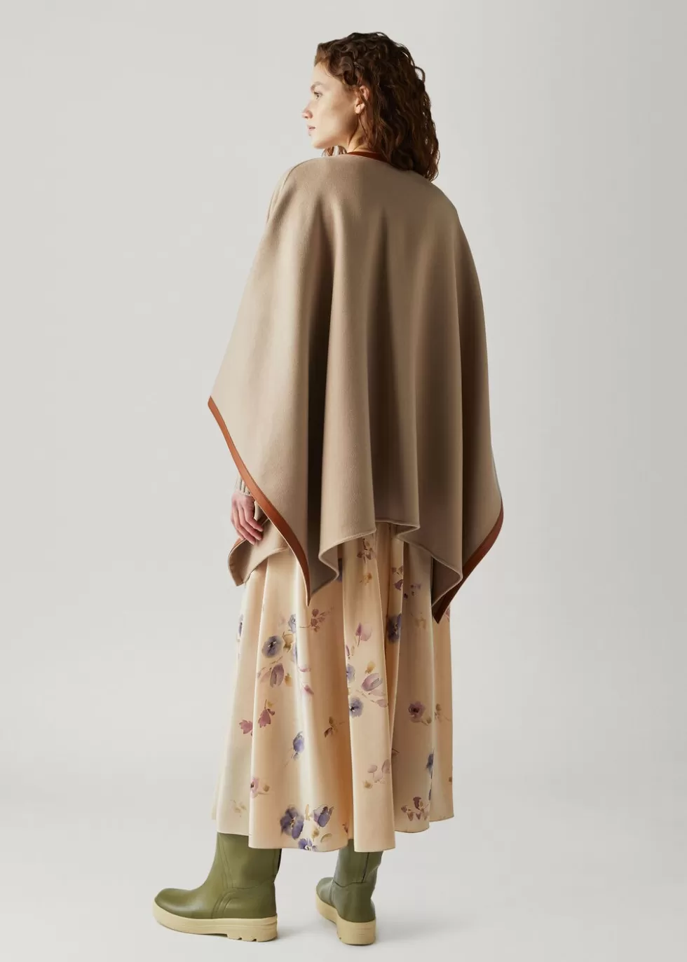 Coats & Capes*Loro Piana Kirna Cape Gypsum Rose