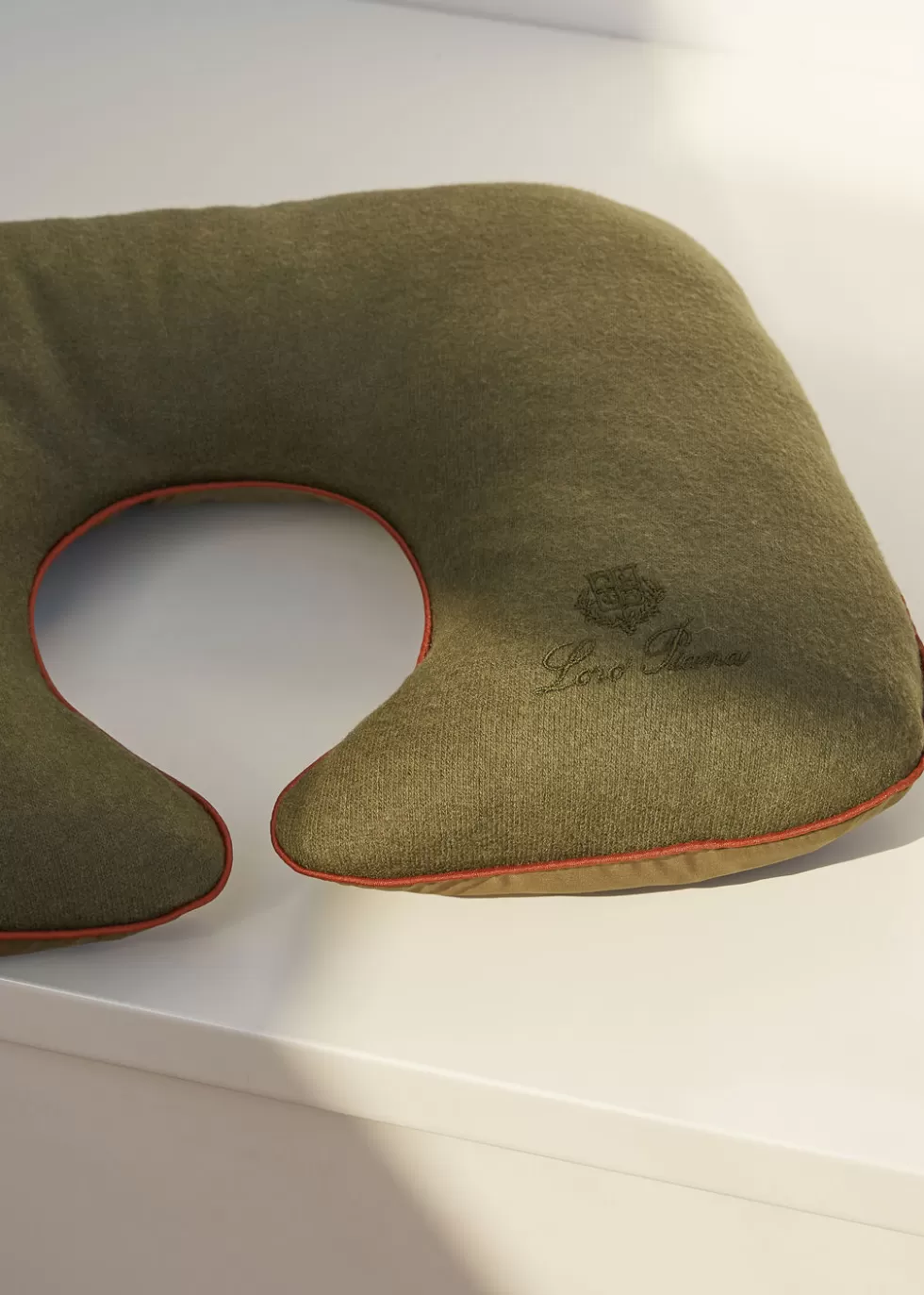 Travel Set*Loro Piana Travel Pillow Olive Green